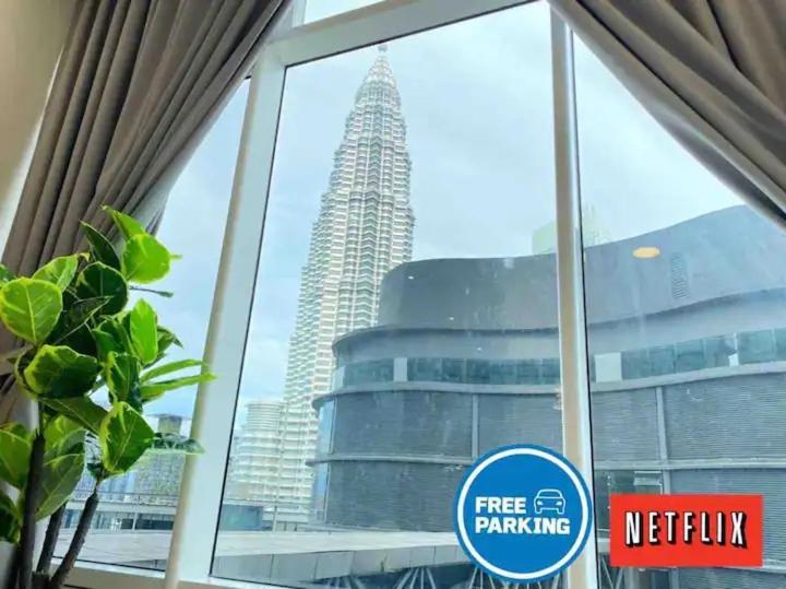 Sky Suites Klcc By Pnut Kuala Lumpur Exteriör bild