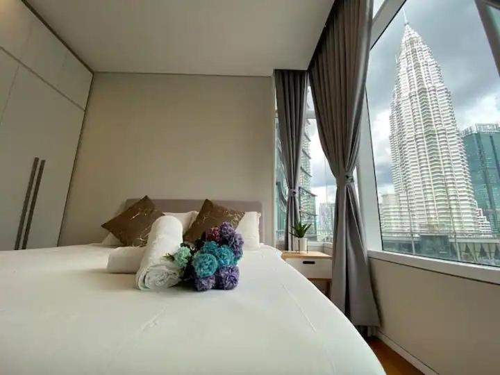 Sky Suites Klcc By Pnut Kuala Lumpur Exteriör bild